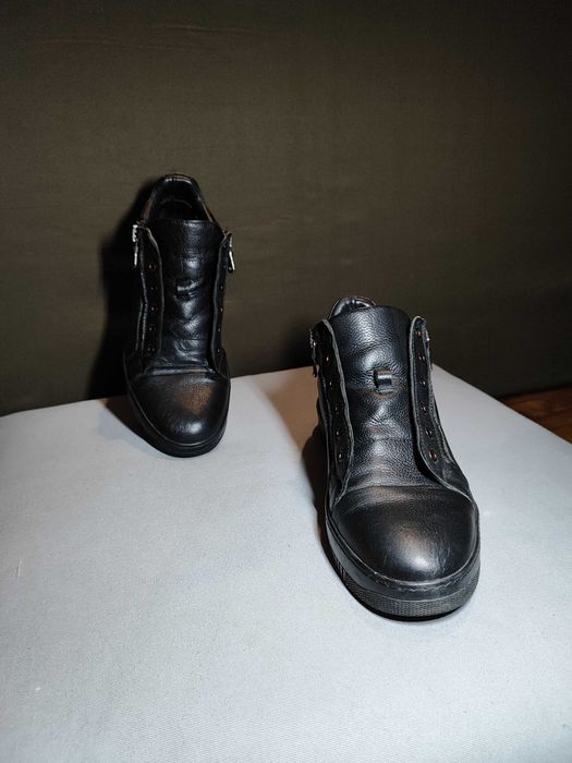 Стилни Кожени Кецове , отлично състояние 78лв 43 номер