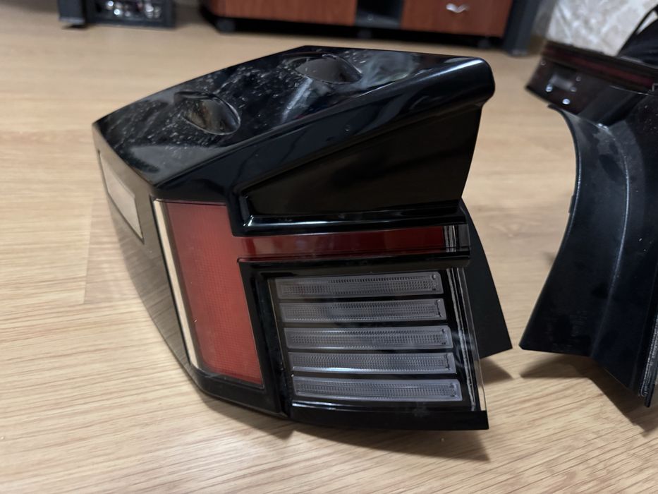 Hyundai Sonata DN8 задний левый фонарь (крыло)