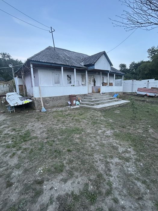 Vand casa in Miroslovesti