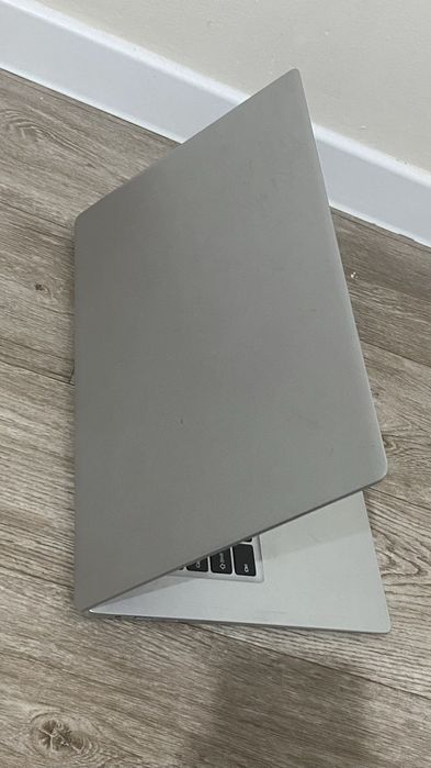 Ноутбук офисный.