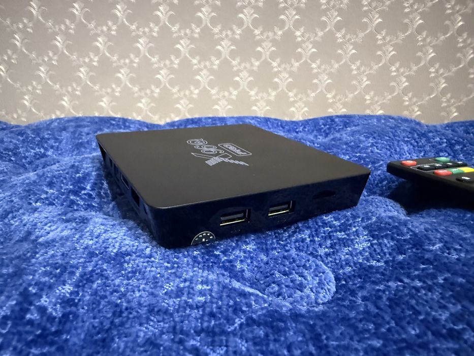 * Android Tv box приставка X96 Pro 4K почти новая с кучей онлайн канал