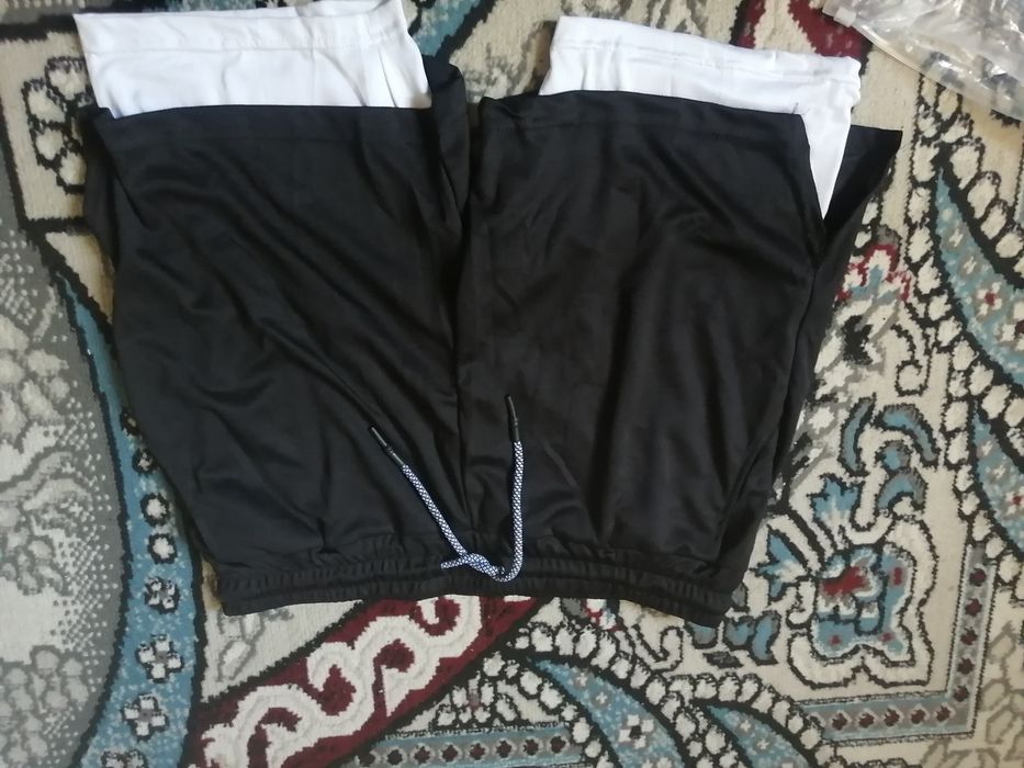 Sportivniy shortik sotiladi