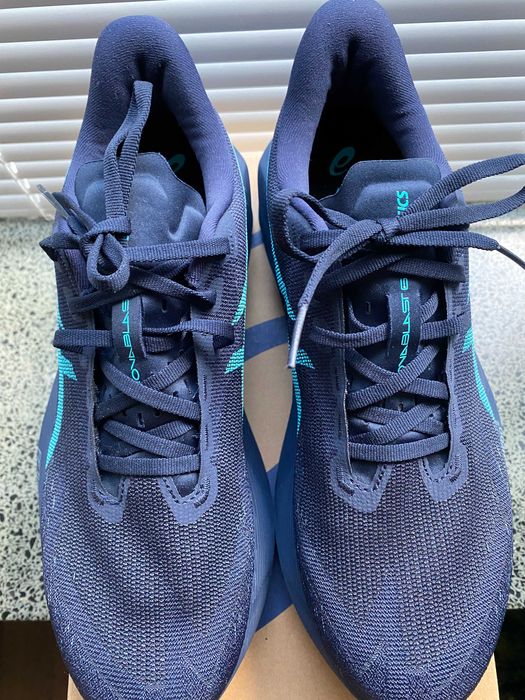 New Asics Novablast 6, 45 (EU) UK (10) 11 (US)