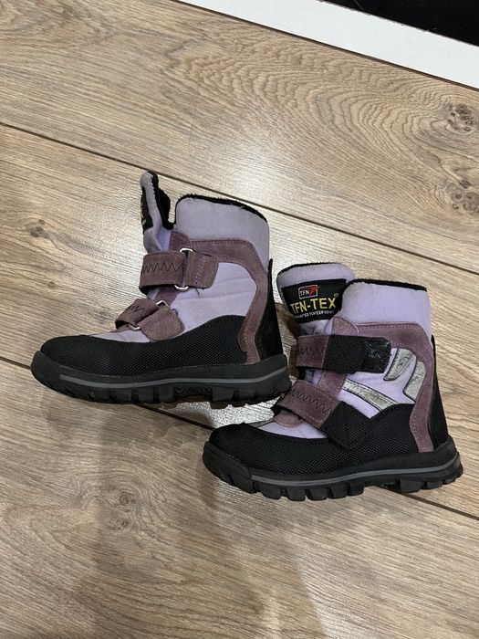 Продам детскую обувь осень весна