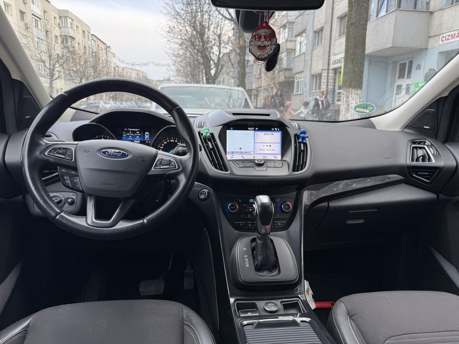 Ford kuga 4x4  , variante sprinter sau autoturism mai mic de oras