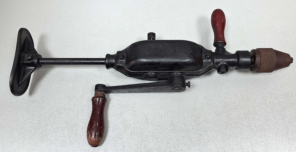 Перфектна! Ретро! Полска Ръчна Бормашина PWWe13 Poland