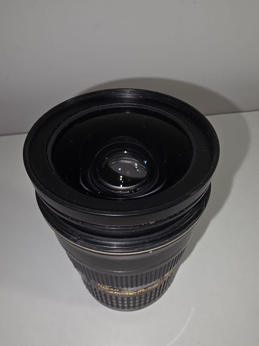 Nikon 24-70mm f/2.8G ED