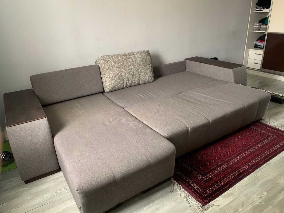 Продам серый б/у диван