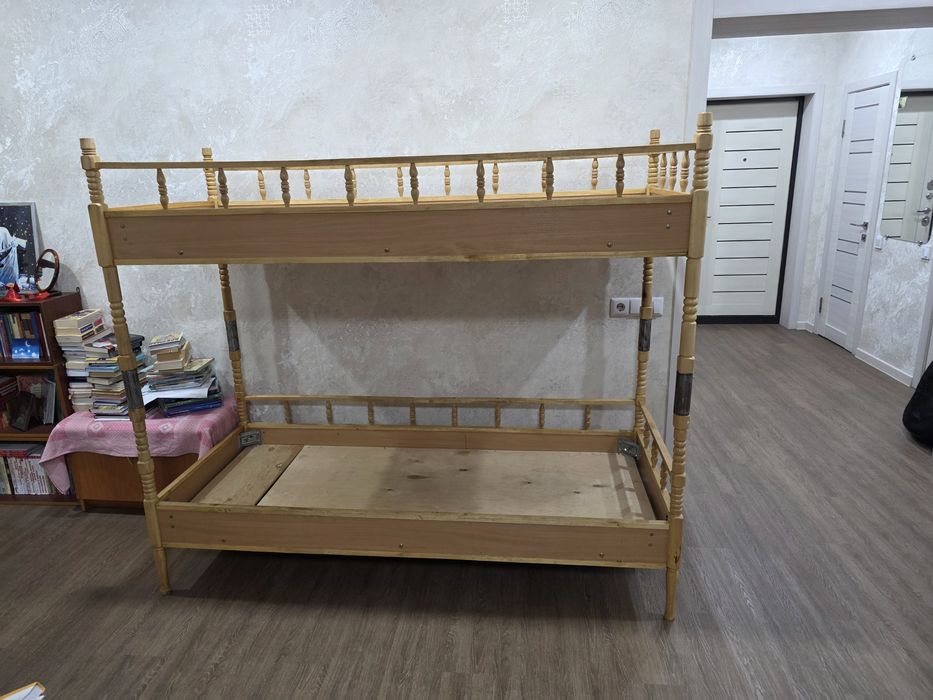 Кровать двухъярусная двухэтажная