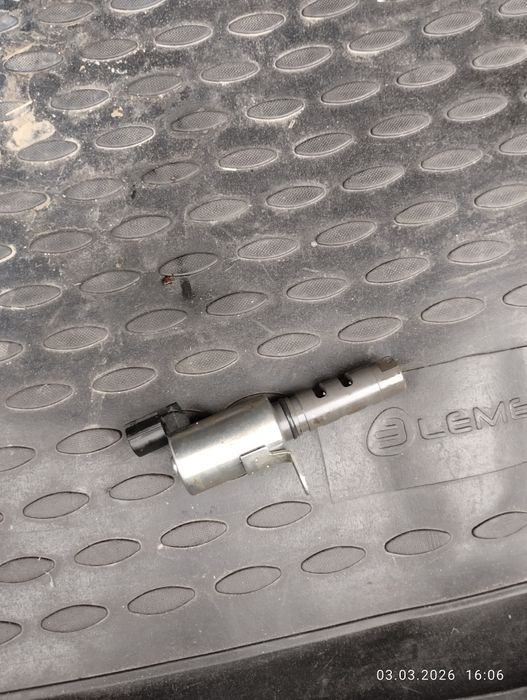 Продам клапан Vvti на Камри 40