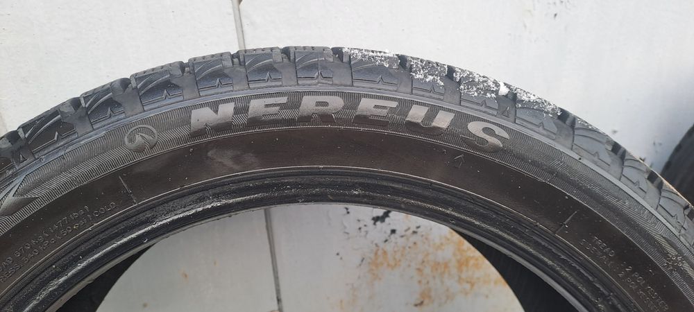 Продам два балонна R17