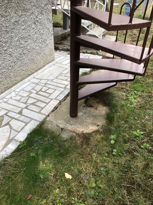 Вита стълба метална