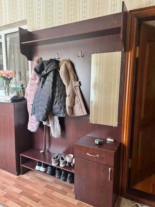 Прихожая , шкаф , комод