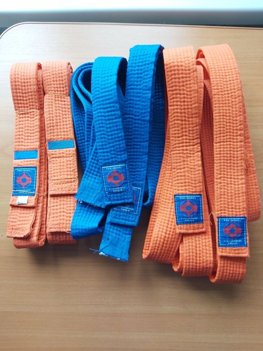 Кимоно и амуниции продам