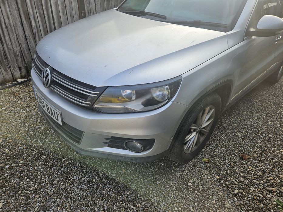 Fata completa Tiguan 5N facelift bara cu park assist