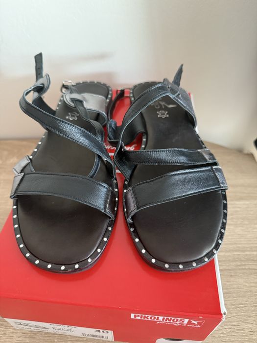 Сандали от кожа.