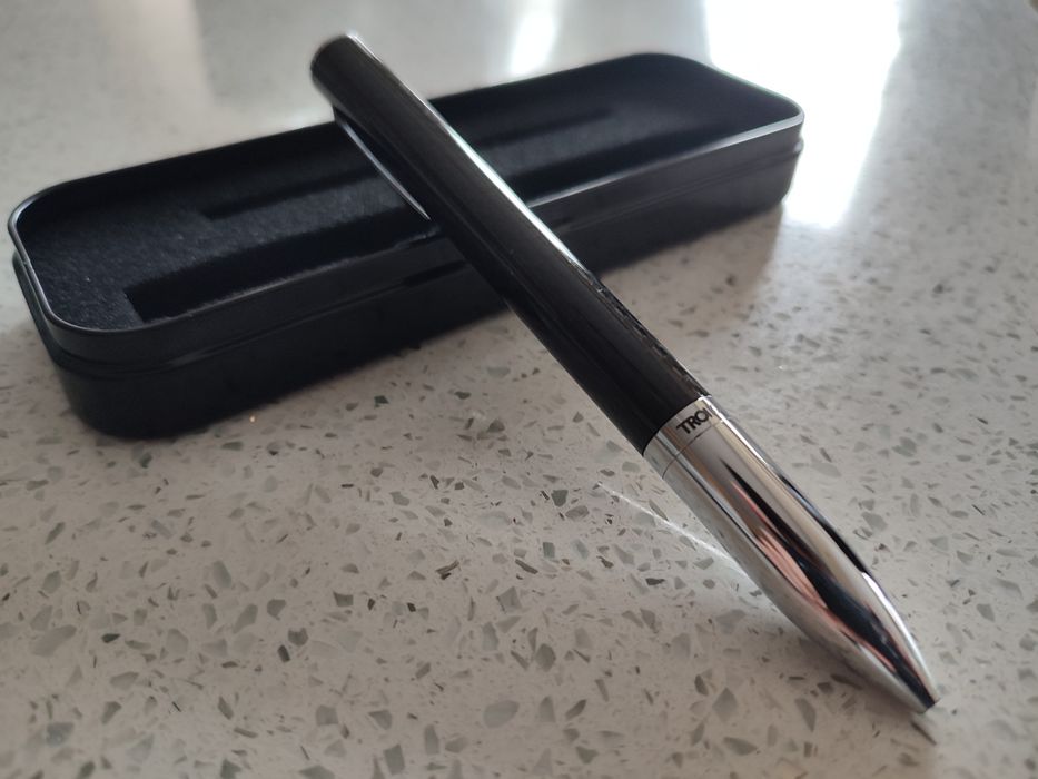 Ручка Troika Black Carbon
