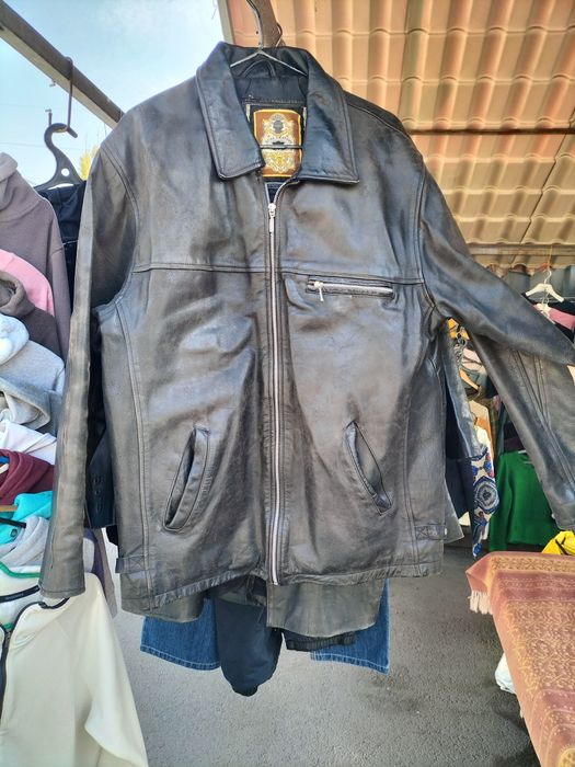 Продам мужские кожаные куртки.