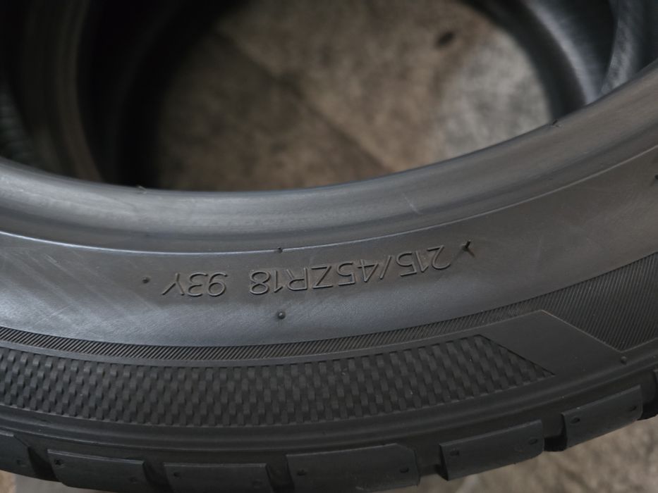 Hankook 215/45 R18 93Y vară