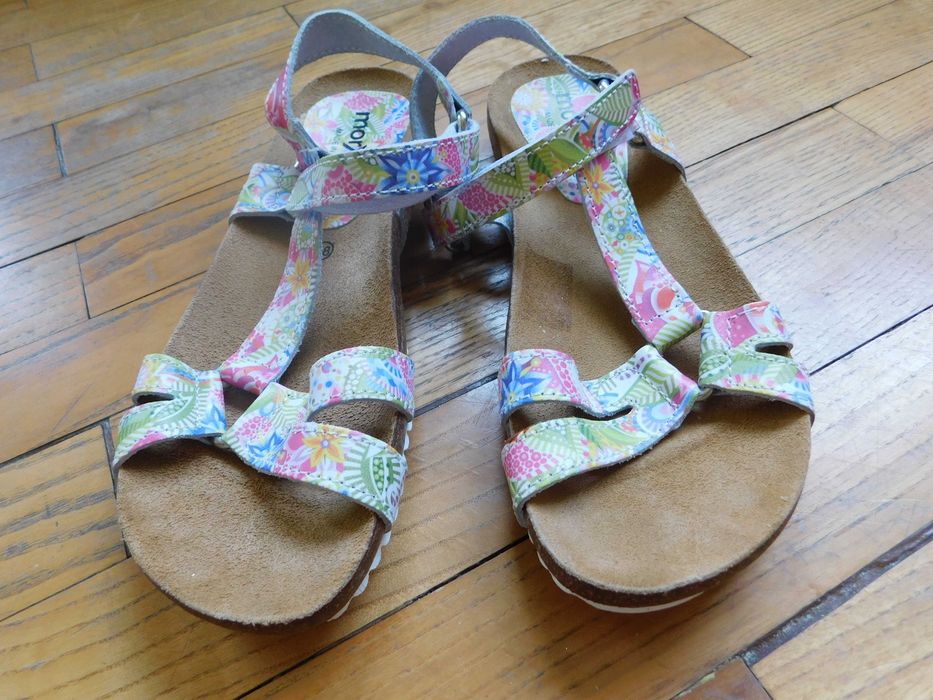 Обувки и сандали, 36 и 38 номер, Нови! 25 лв.