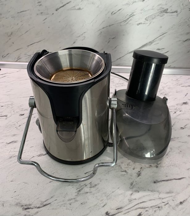 Продавам сокоизтисквачка