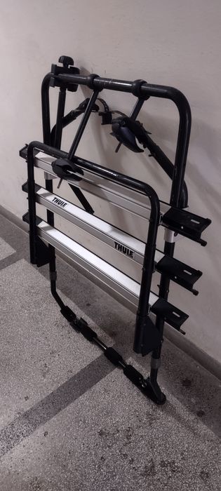 Автомобилен багажник за три велосипеда Thule