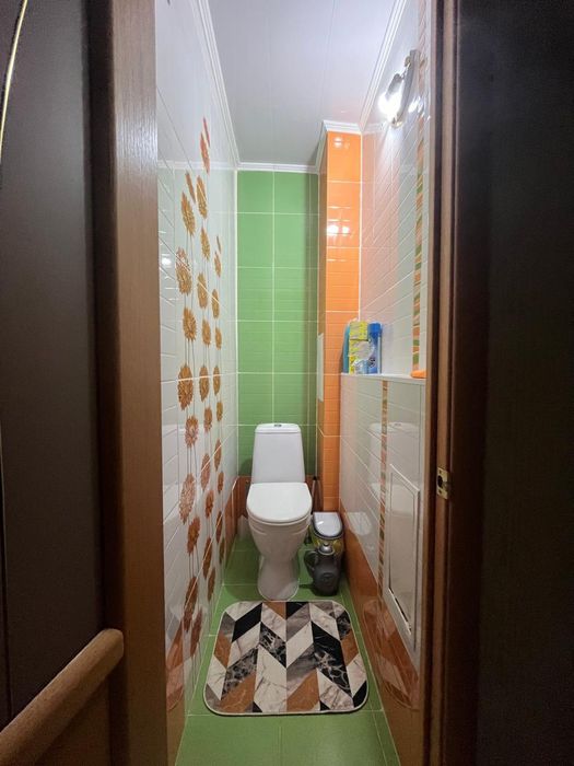 Продам срочно 3ком.кв. 11 мкр