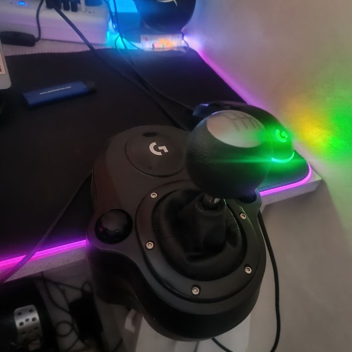 Logitech G923 руль игровой