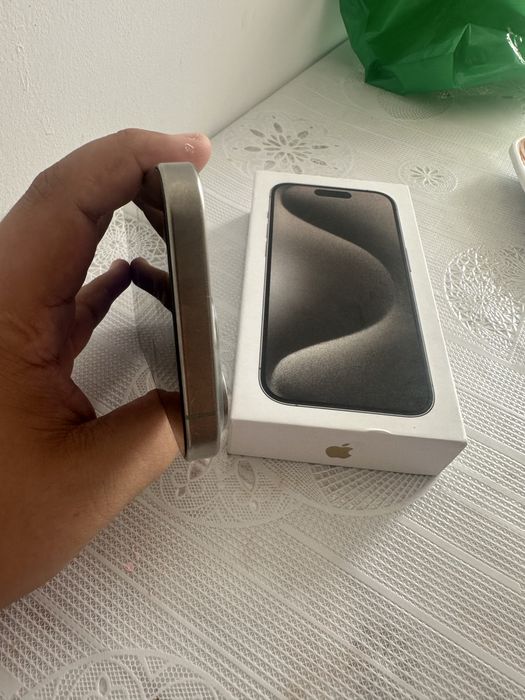 Продам айфон 15 про iphone 256гб
