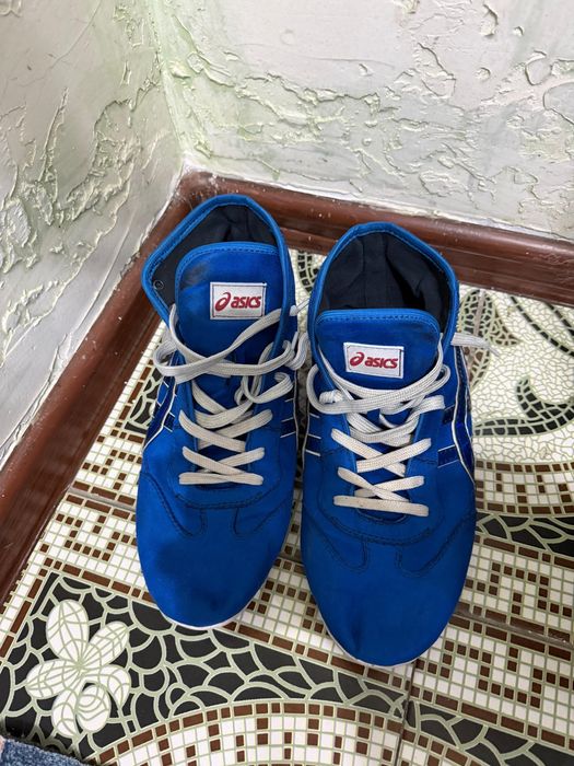 Продам борцовки, одевали всего 1 раз, не подошел размер.