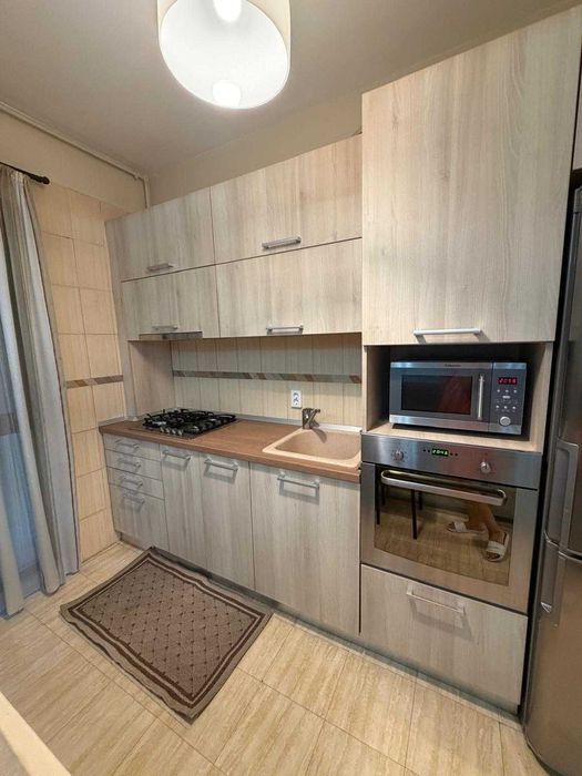Porprietar inchiriez apartament 2 camere STR.MOLDOVITA