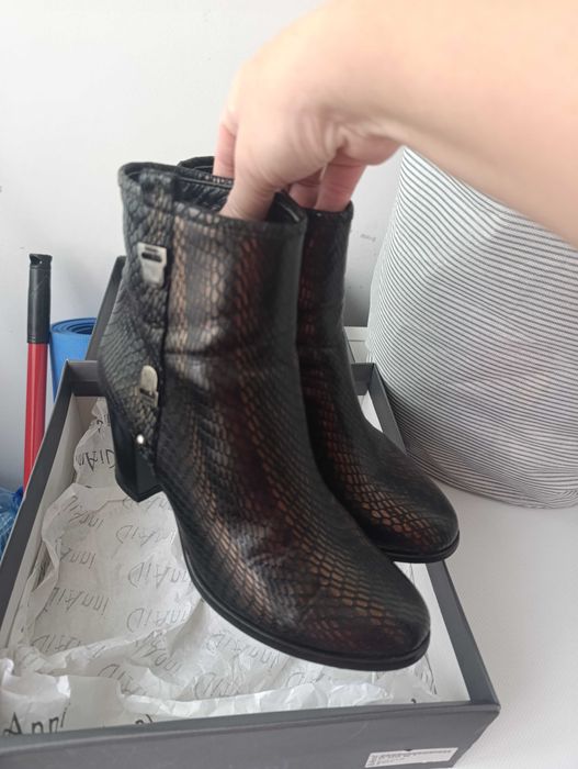 Дамски боти на Gi Anni