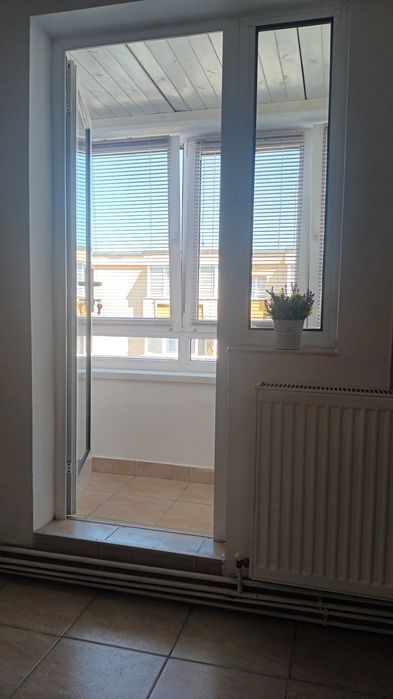 Persoana fizica dau in chirie apartament Intre Lacuri