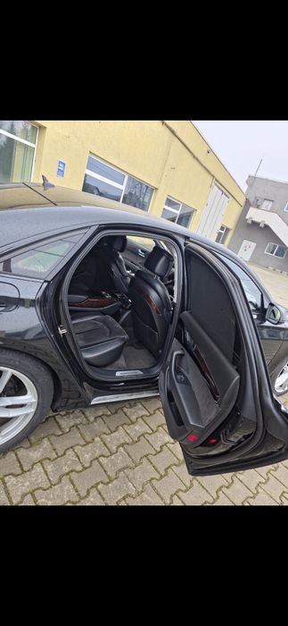 Audi A8 d4  2012