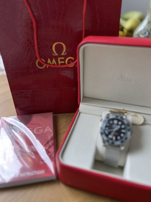Omega Seamaster Diver 300 M “James Bond 007” Blue 42 mm