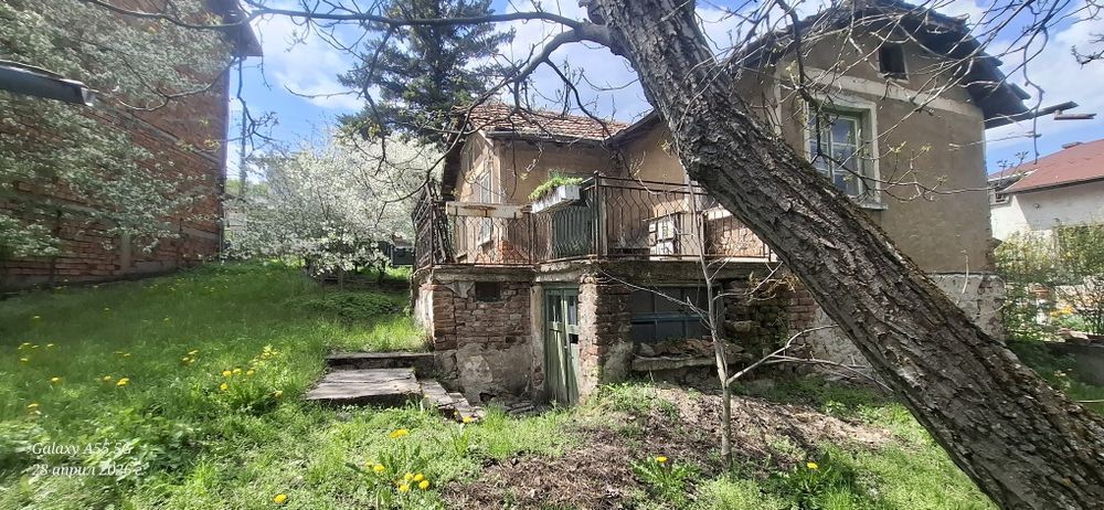 Продавам парцел 870 кв.м