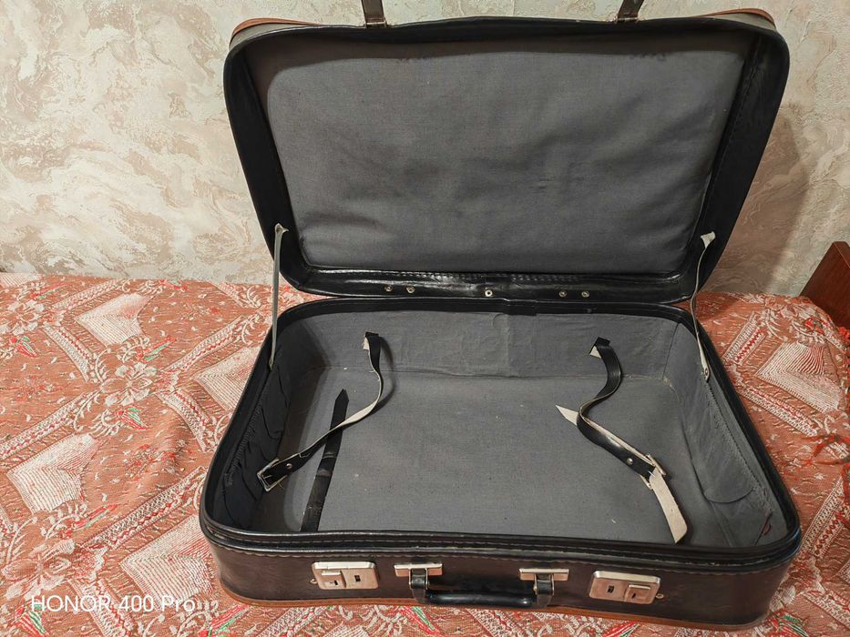 Чемодан СССР  6000 тг