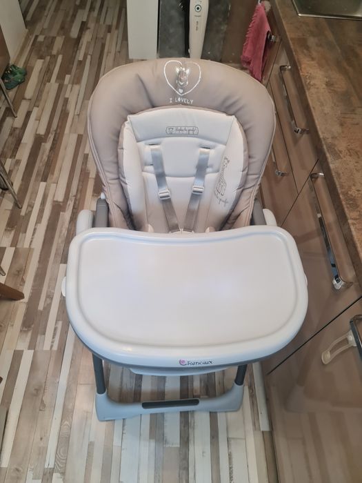 Scaun bebeluș pentru servit masa Renolux!