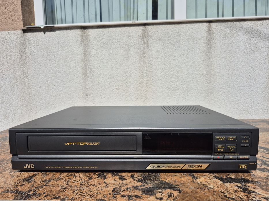 Vând video Rekorder marca JVC model HR-D540EG,made in japan