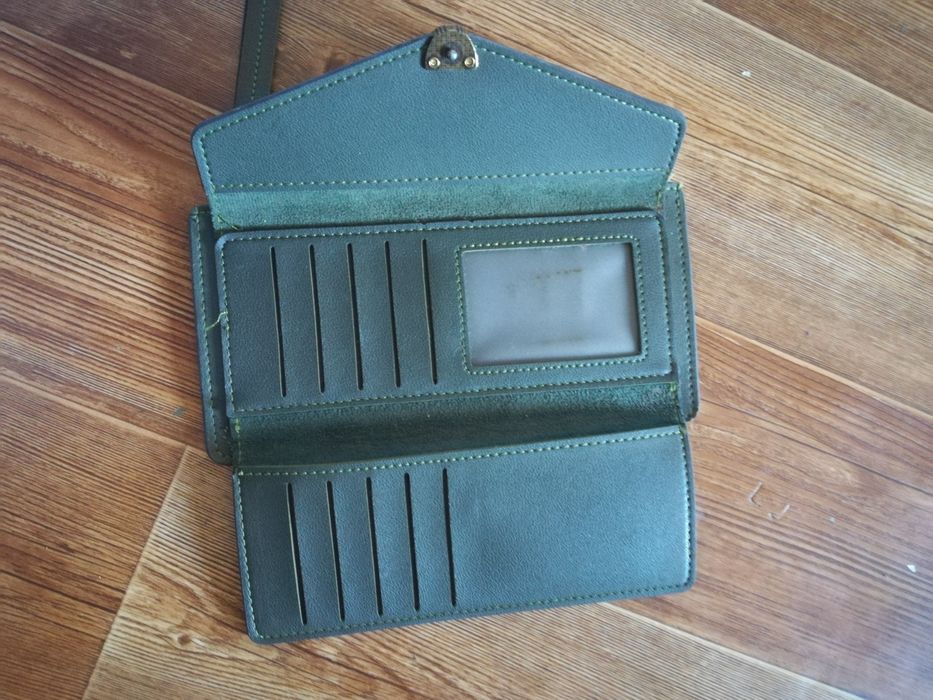Кошелек вместительный