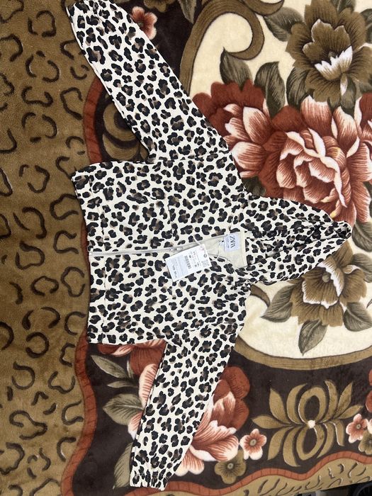 Hanorac zara 8/9 ani