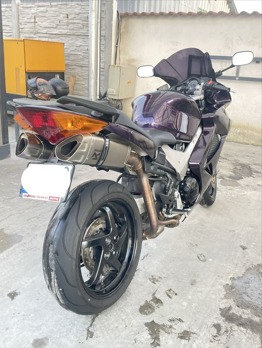 Vfr 800 an 2002