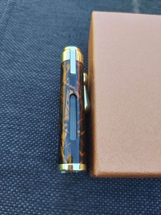 Луксозна запалка за пури с подарък резачка,два цвята