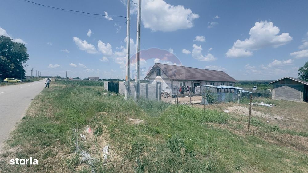 3700mp la principală, 1077mp intravilan, Cotofenii din Dos