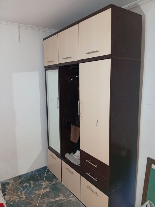 Срочно продается шкафь