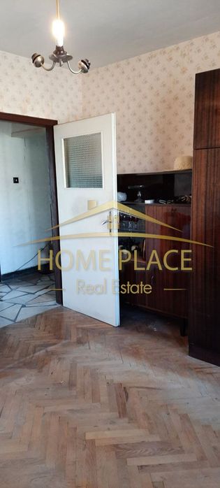 Четиристаен апартамент в Цветен Квартал