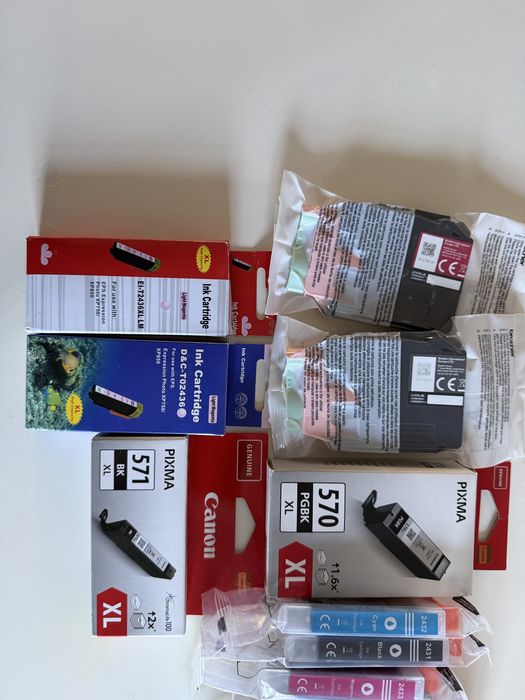Cartuse diferite culori epson