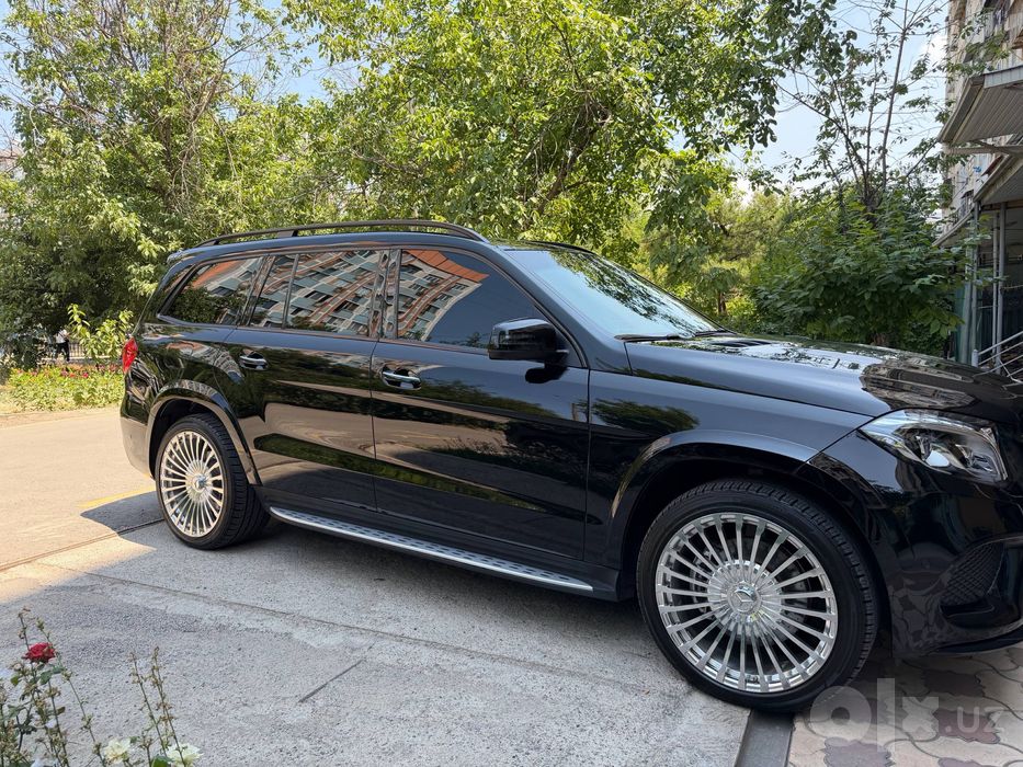 Mercedes benz GLS 500 4 matic