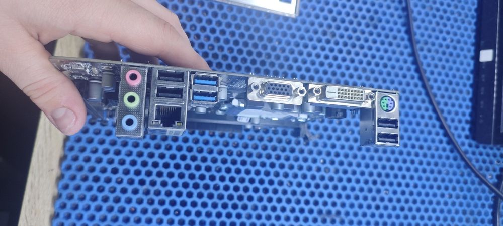 Материнская плата h81m