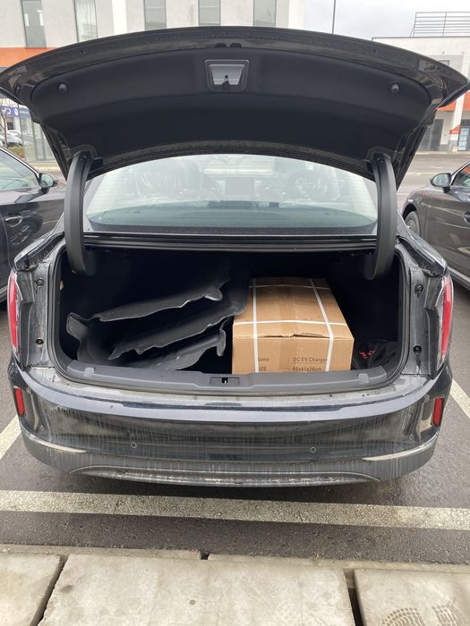 Hongqi e-qm5 Plus 610km